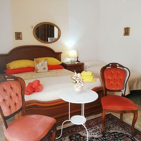 Amabile Guesthouse Milis Buitenkant foto